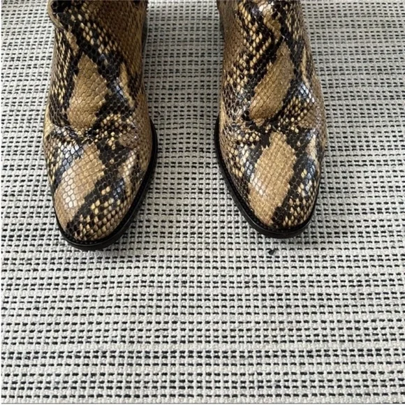 SAINT LAURENT Wyatt Python Snake Embossed Chelsea Boots Size
36.5 Tan Brown - Picture 6 of 13